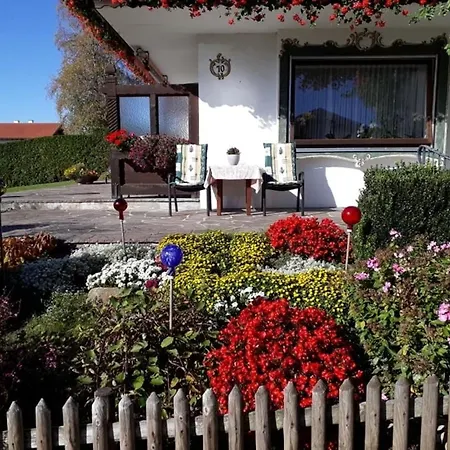 Апартаменты Gaestehaus Bergfrieden, Andrea