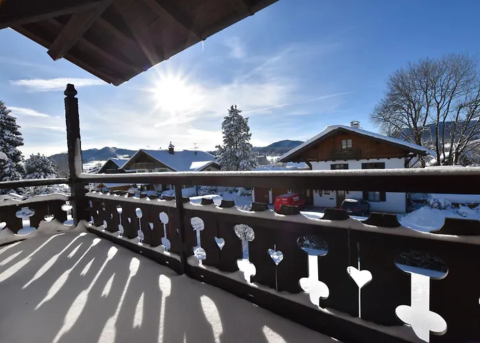 Gaestehaus Bergfrieden, Andrea Bayersoien